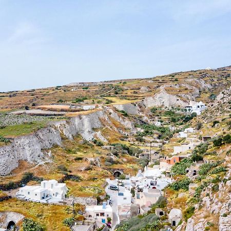 Traditional Farmers Caves Emporio  Exterior foto